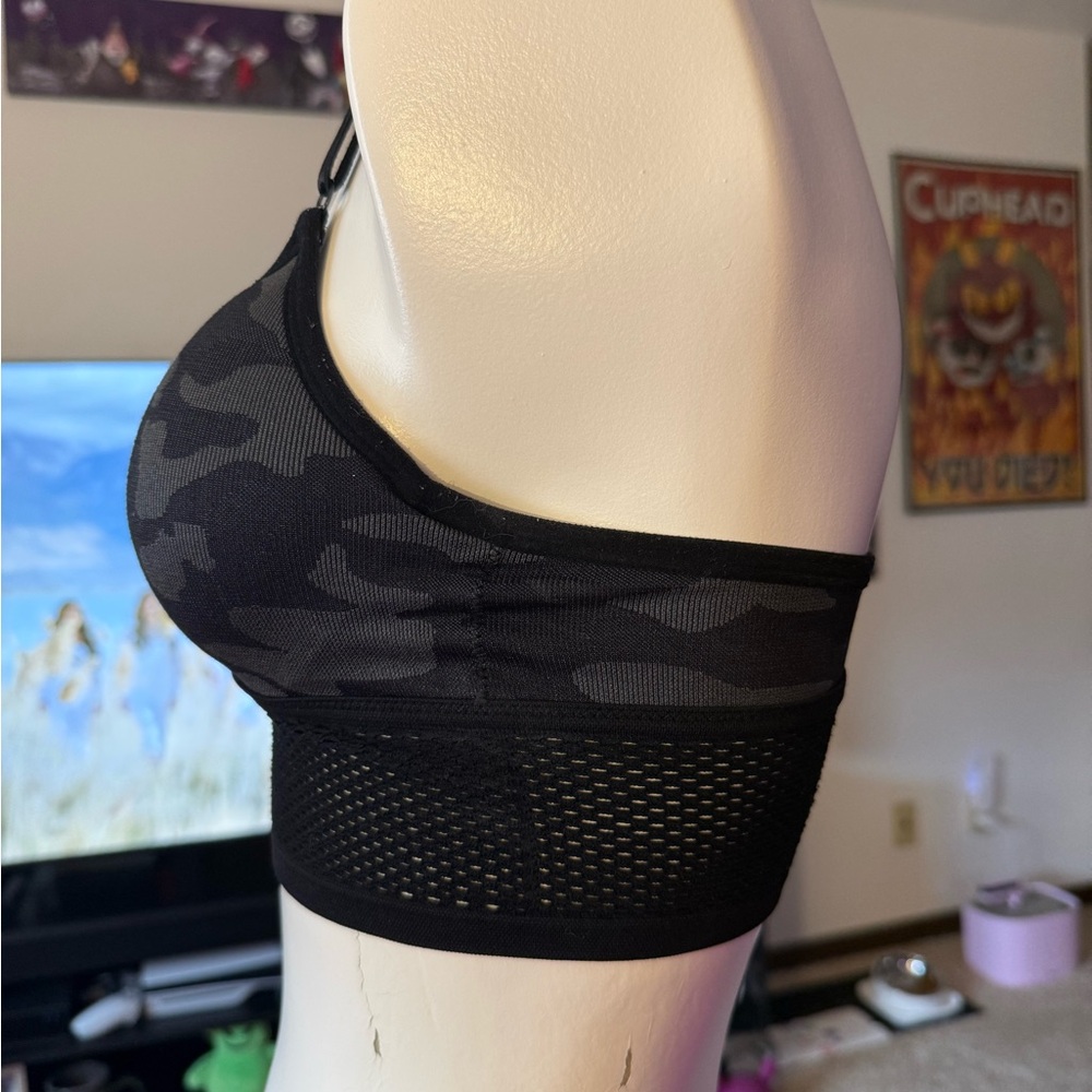 PINK Victoria's Secret Black Camo Seamless Bralette with Mesh Band - Picture 2 of 9